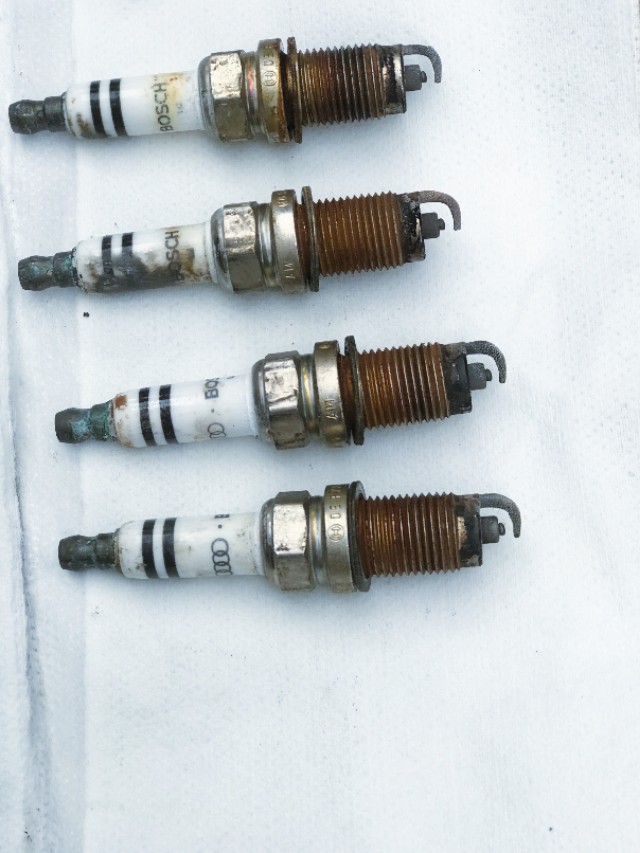 打火正常火花塞需要换吗,换了火花塞转速高正常吗