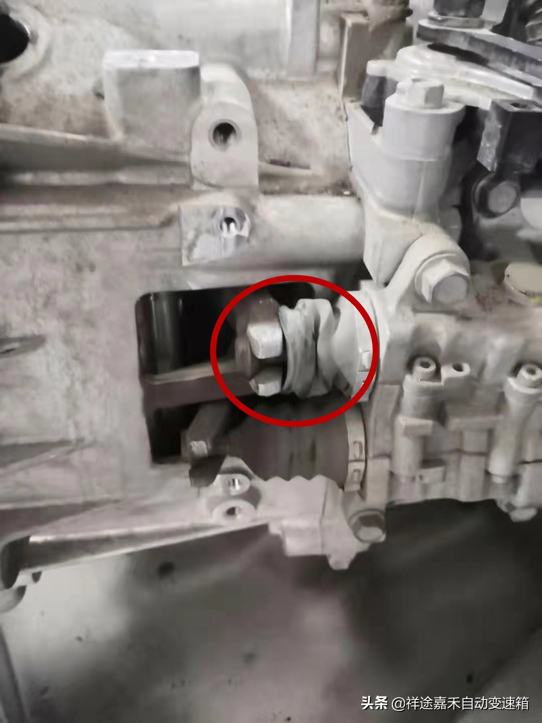 现代途胜变速箱报2挡定位故障,途胜变速箱没有奇数挡维修费用