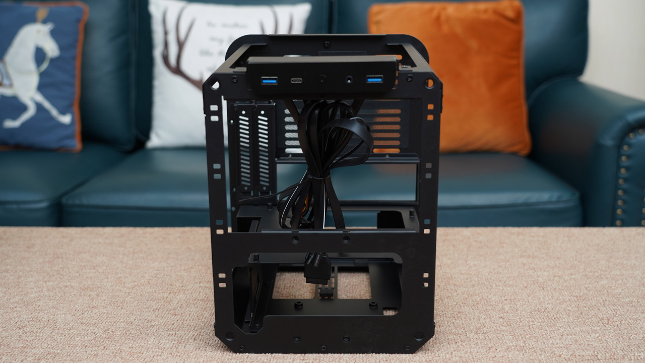 等等*党**的胜利？用5700G打造的暗黑二重制版ITX主机分享