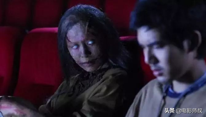 有点搞笑又有点恐怖的恐怖片,特别搞笑又恐怖的恐怖片