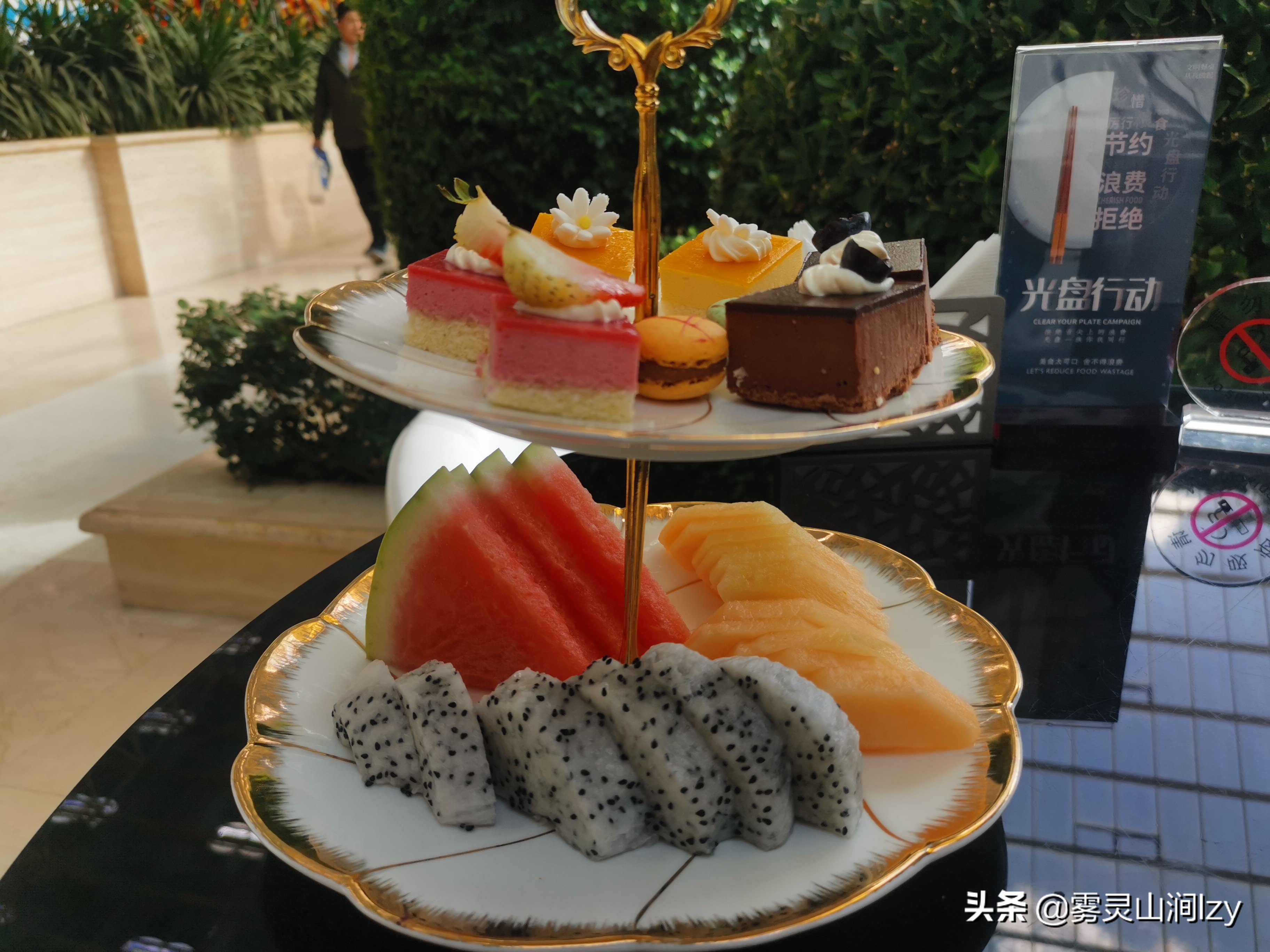 蓝天白云下的雪域高原布达拉宫,蓝天之下日光之城简介