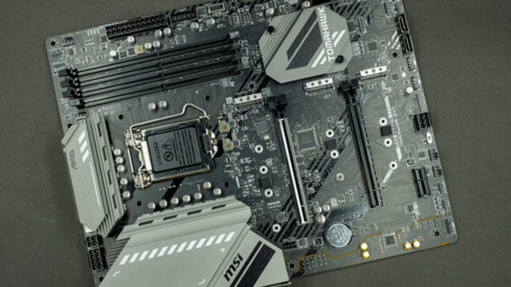 现在显卡入门级的买不到,显卡买刚好够用的还是更好的