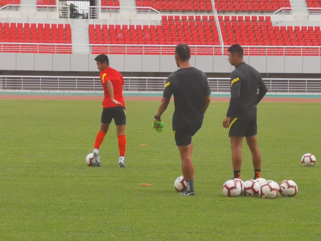 何小珂韩鹏完整视频,韩鹏球员生涯