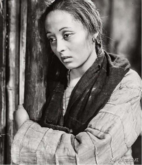 *化丑**中国人的西式审美流行一百多年了，是时候结束了