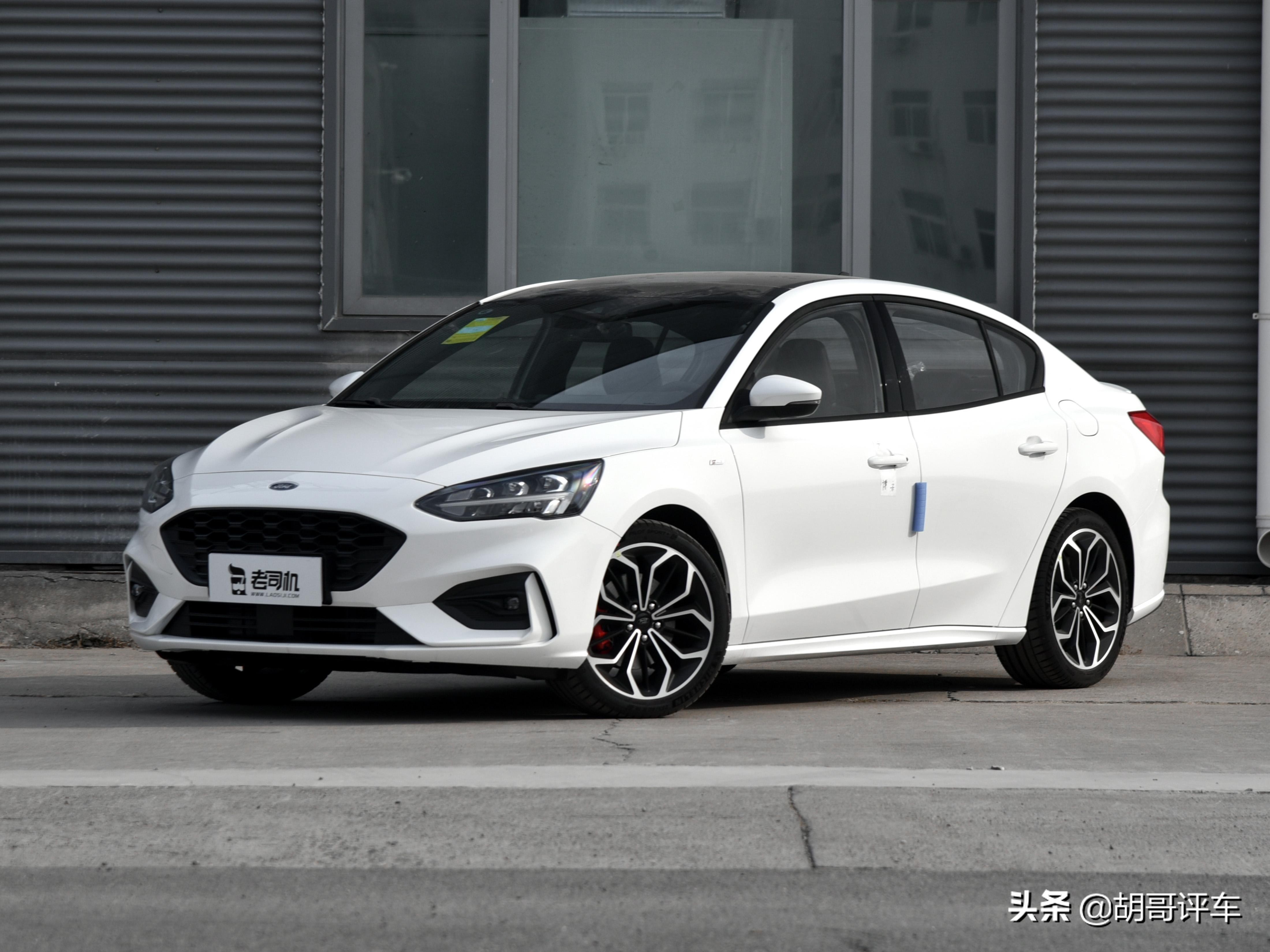 174马力,轴距达标,操控感不俗,带你看福克斯STline