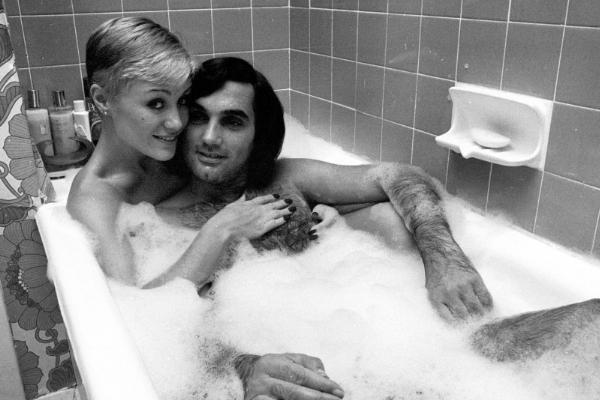 罗纳尔迪尼奥的坎坷人生,从亿万富翁到穷小子怎样跌宕起伏