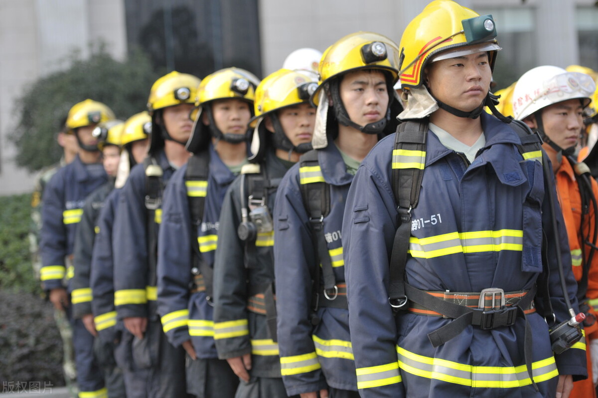 日语精美短文300字,日语文章100篇