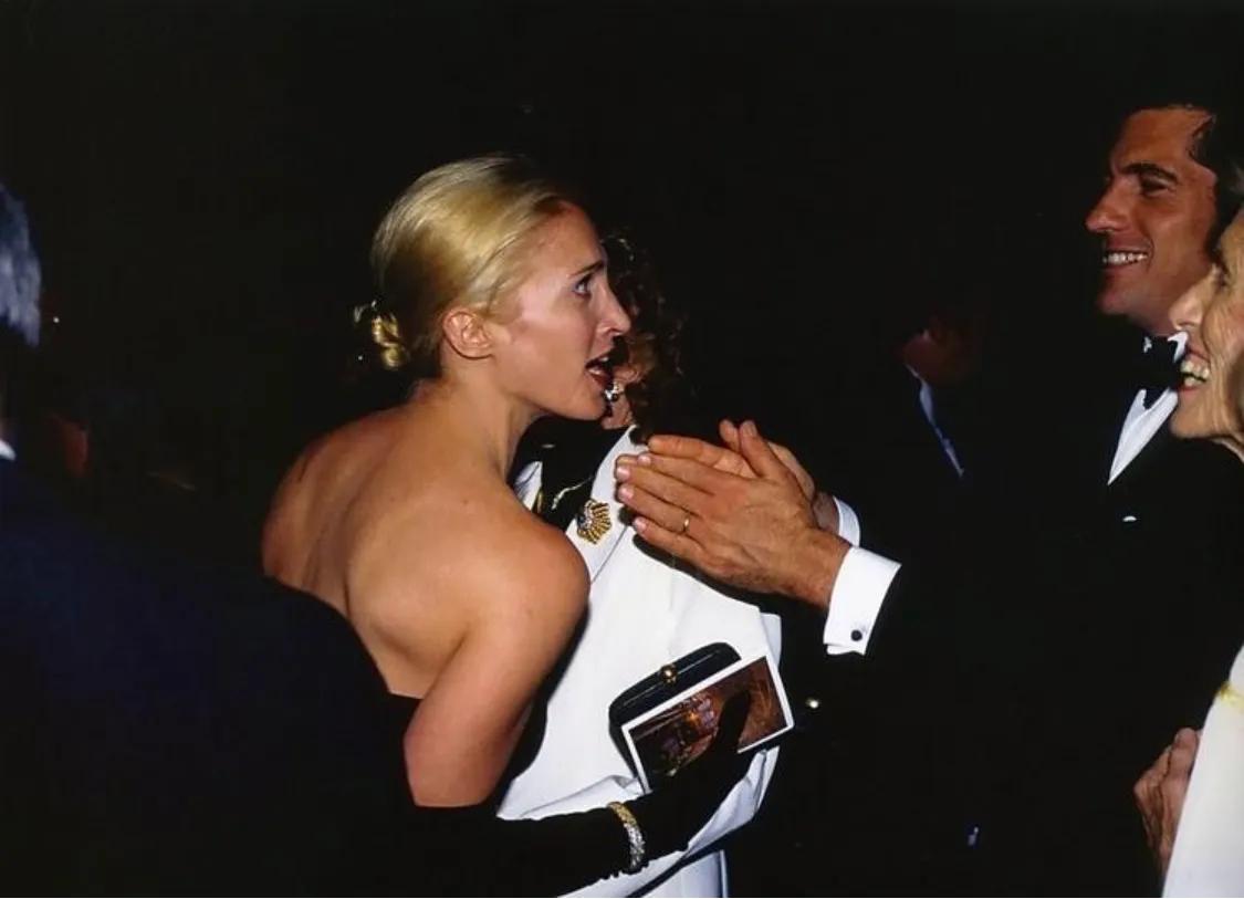 小肯尼迪老婆卡罗琳身高,小肯尼迪夫人卡罗琳穿搭