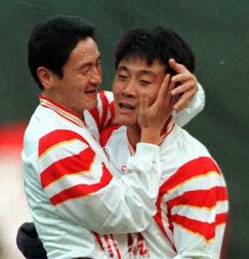 足球小子高峰,足球高峰那英