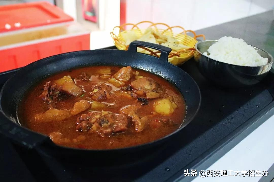 大学食堂难吃?这组图片将颠覆你的认知!