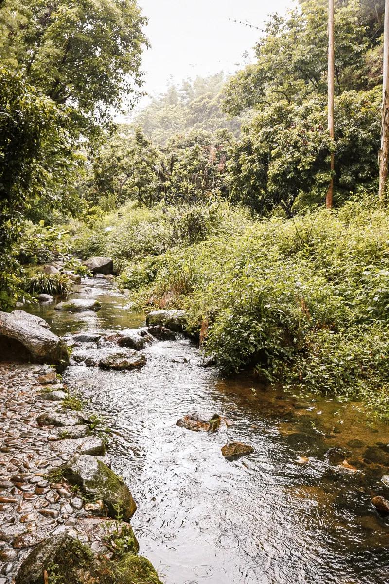 在大山深处幽静绝美的村落,深藏大山中的村落