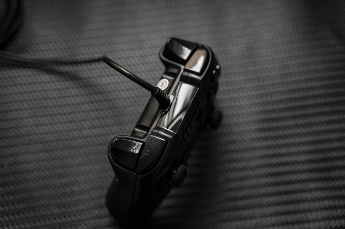 吃鸡外设手柄推荐北通g2,英雄联盟手游外设北通手柄