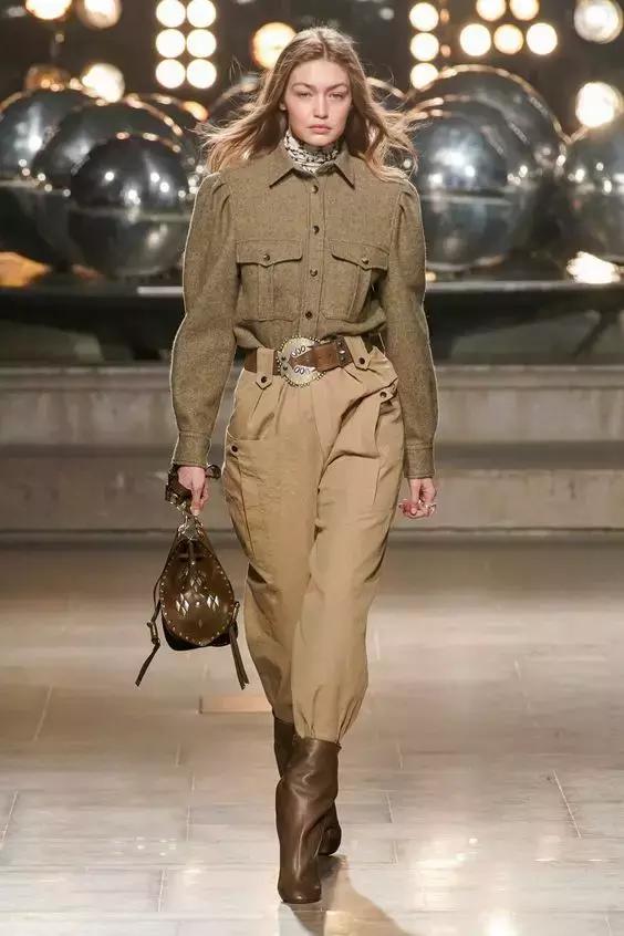 一眼惊艳的秋季穿搭,60套初秋穿搭让你每天美得不重样