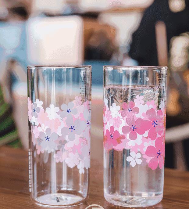 一爪踩在了“萌文化”的命脉上，俘获了老夫的少女心