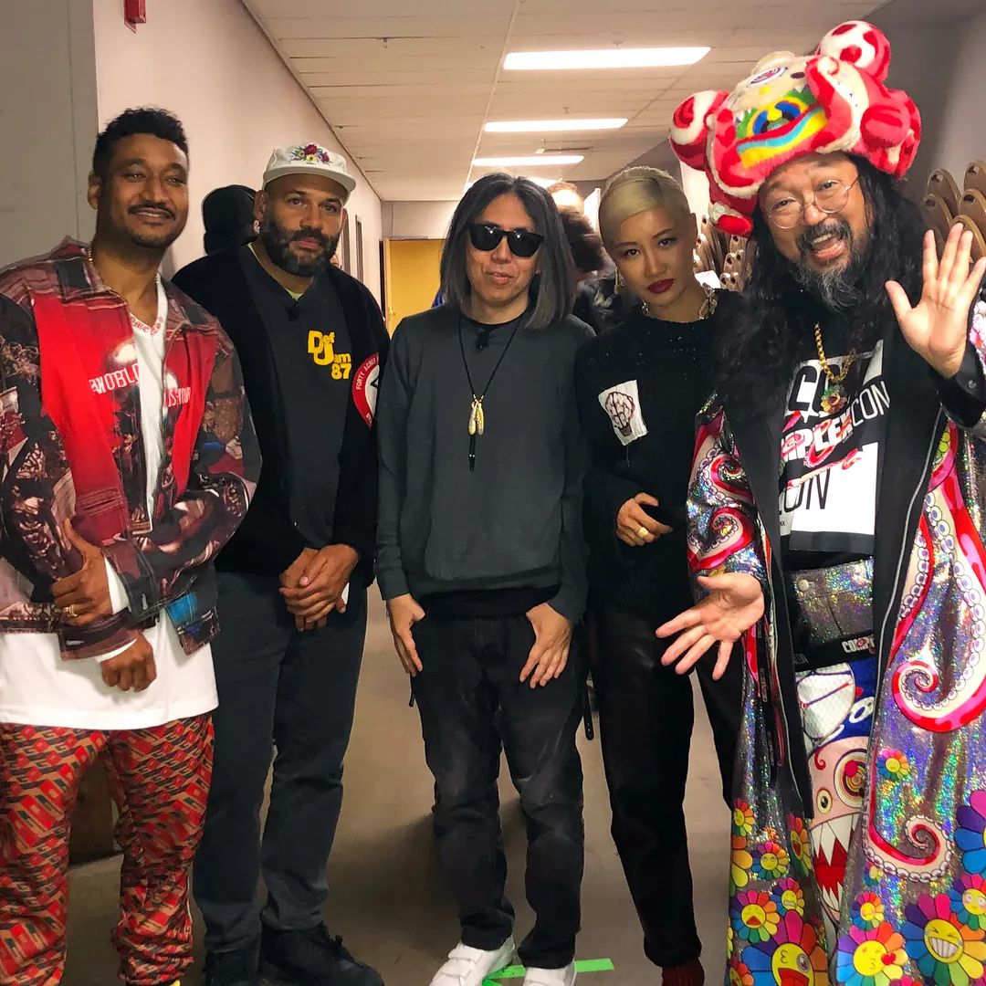 还在买阿迪耐克吗,ambush经典款