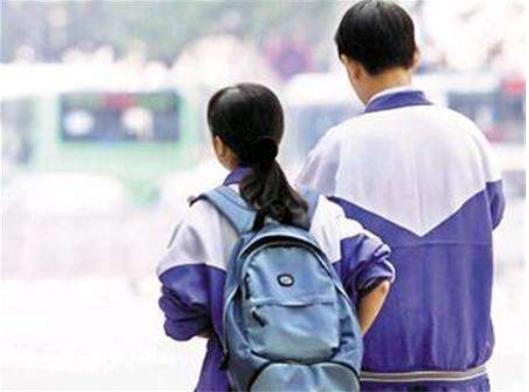 发现女儿早恋的正确引导方法初中,初中发现女儿早恋的正确引导方法