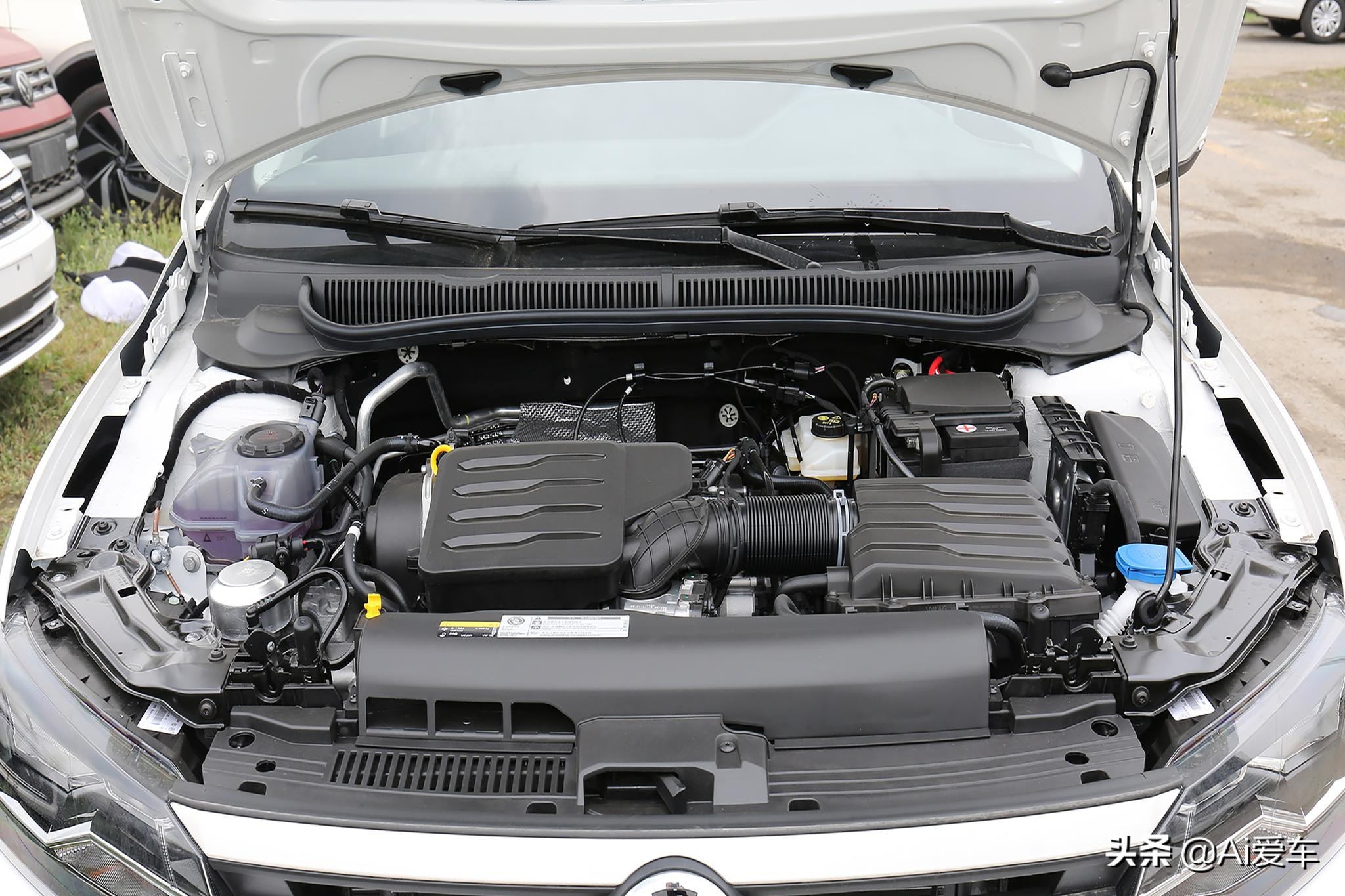 最新款大众polo值得买吗,省油代步车德系车