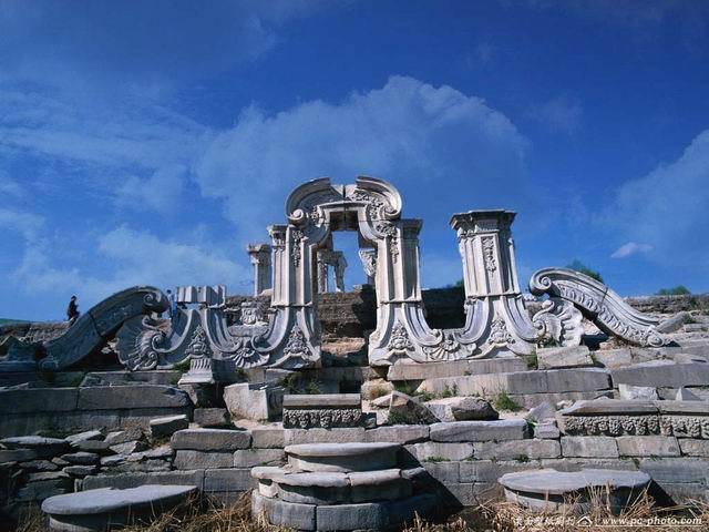 圆明园是怎么被英法联军毁灭的,圆明园变成城堡