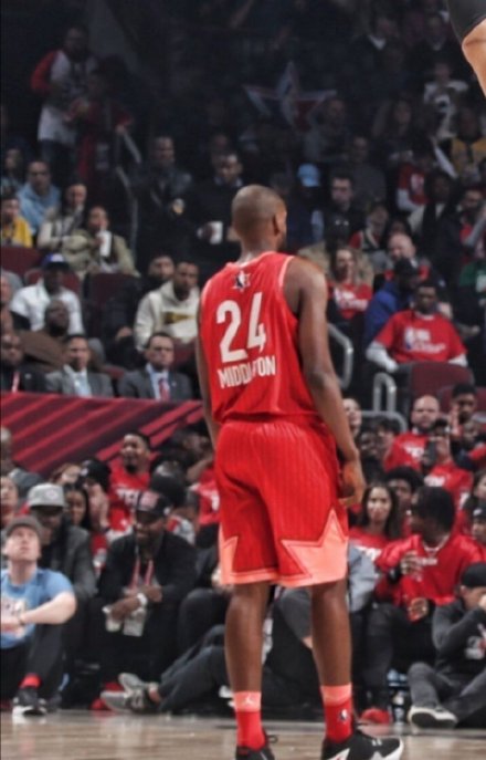 詹姆斯全明星现场绝杀球迷视角,詹姆斯全场31投19中