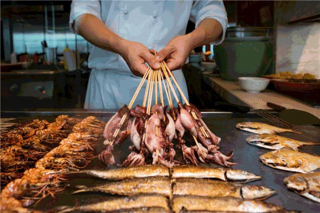 徐州第一高楼里排队不止哥老官！前5家店你可能都没吃过...