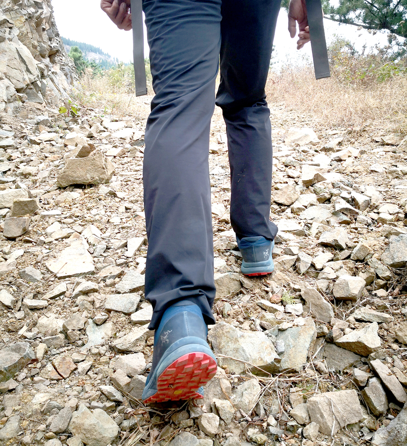 始祖鸟新款越野跑鞋新配色,arcteryx始祖鸟最新款