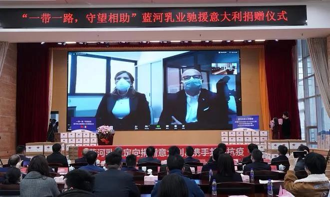 纭牳椹版彺鐗涘ザ,纭牳椹版彺涓浗瀹屾暣瑙嗛