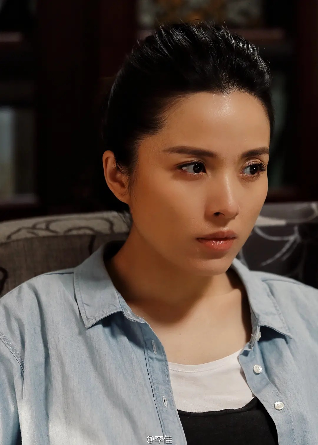 李佳多少岁嫁给靳东的,李佳结过几次婚