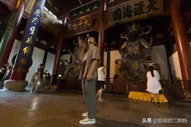 灵隐寺招人，10万网友求职上热搜！4点下班、条件只有一个...