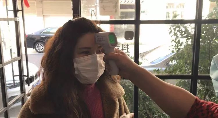 头发太长理发店不剪,头发太长理发店不开门