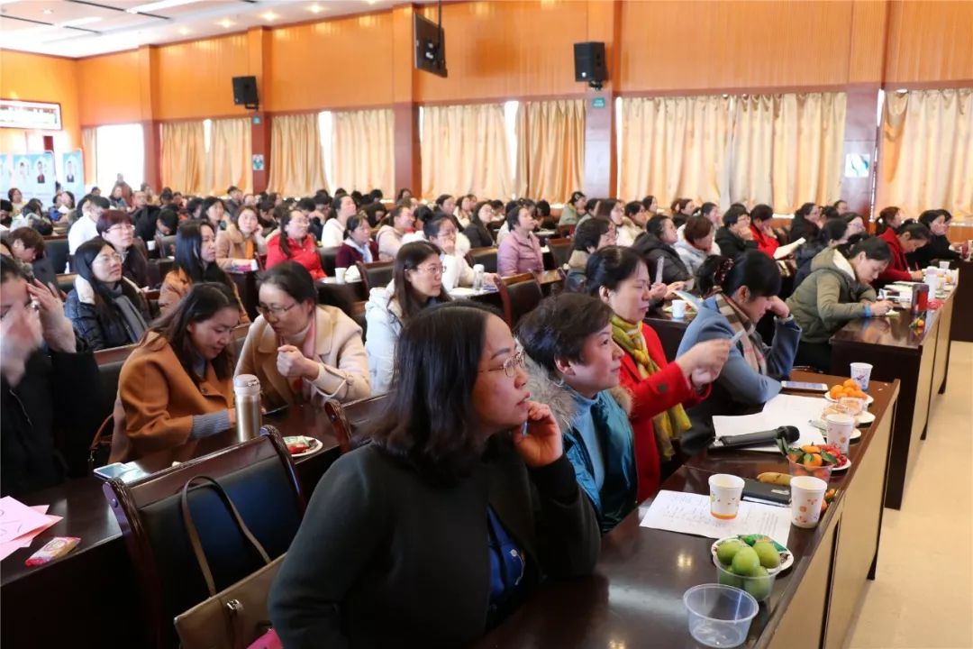 云南省妇产科实用技术基层医师巡讲在曲靖成功举办