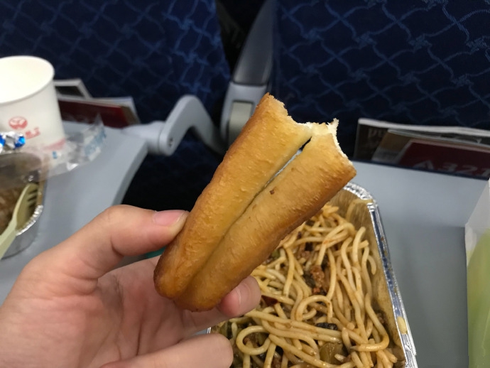 川航空中商务舱餐食,川航飞机餐经济舱有什么