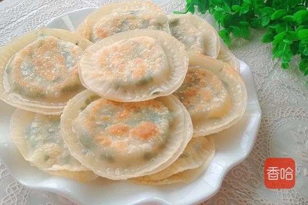 饺子皮用不完别扔,万能的饺子皮这样做咸香酥脆好吃