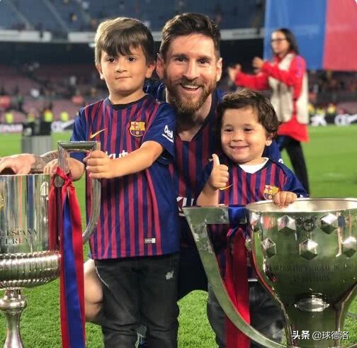 最年轻的世界金球足球先生,15年世界足球先生梅西获奖