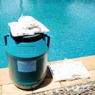 暑假去游泳该带些什么,夏天去游泳容易出现什么问题