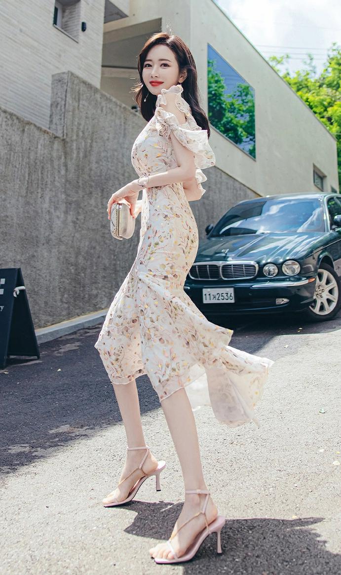 碎花雪纺复古赫本风高级感,夏季新款法式设计感短款碎花