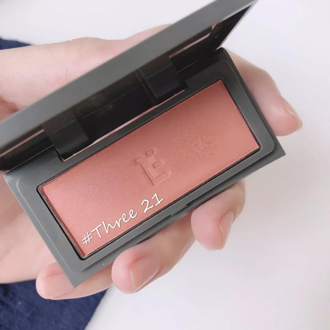 平价腮红收敛色和膨胀色的推荐,低饱和裸杏色腮红推荐