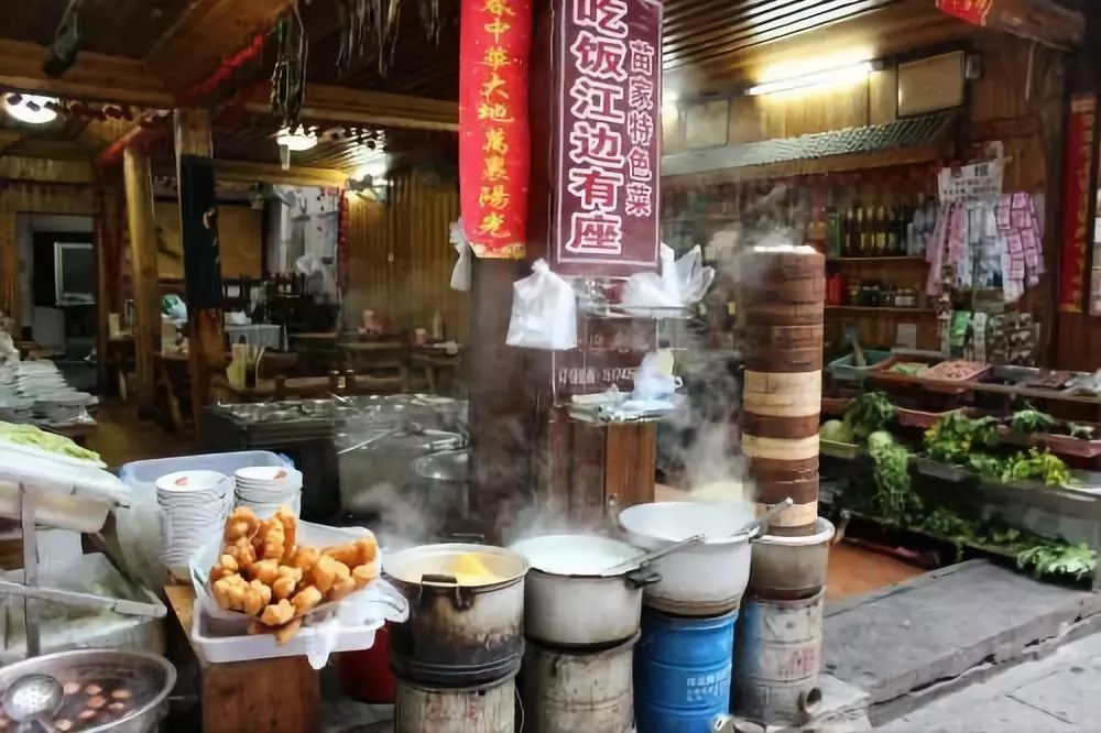 20平小店一天卖400碗面,低成本的外卖小店