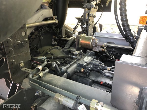 新豪沃渣土车起顶操作步骤,豪沃重汽渣土车功能讲解