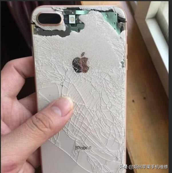 怎么维修摔变形的手机,修一个摔成两半的手机多少钱