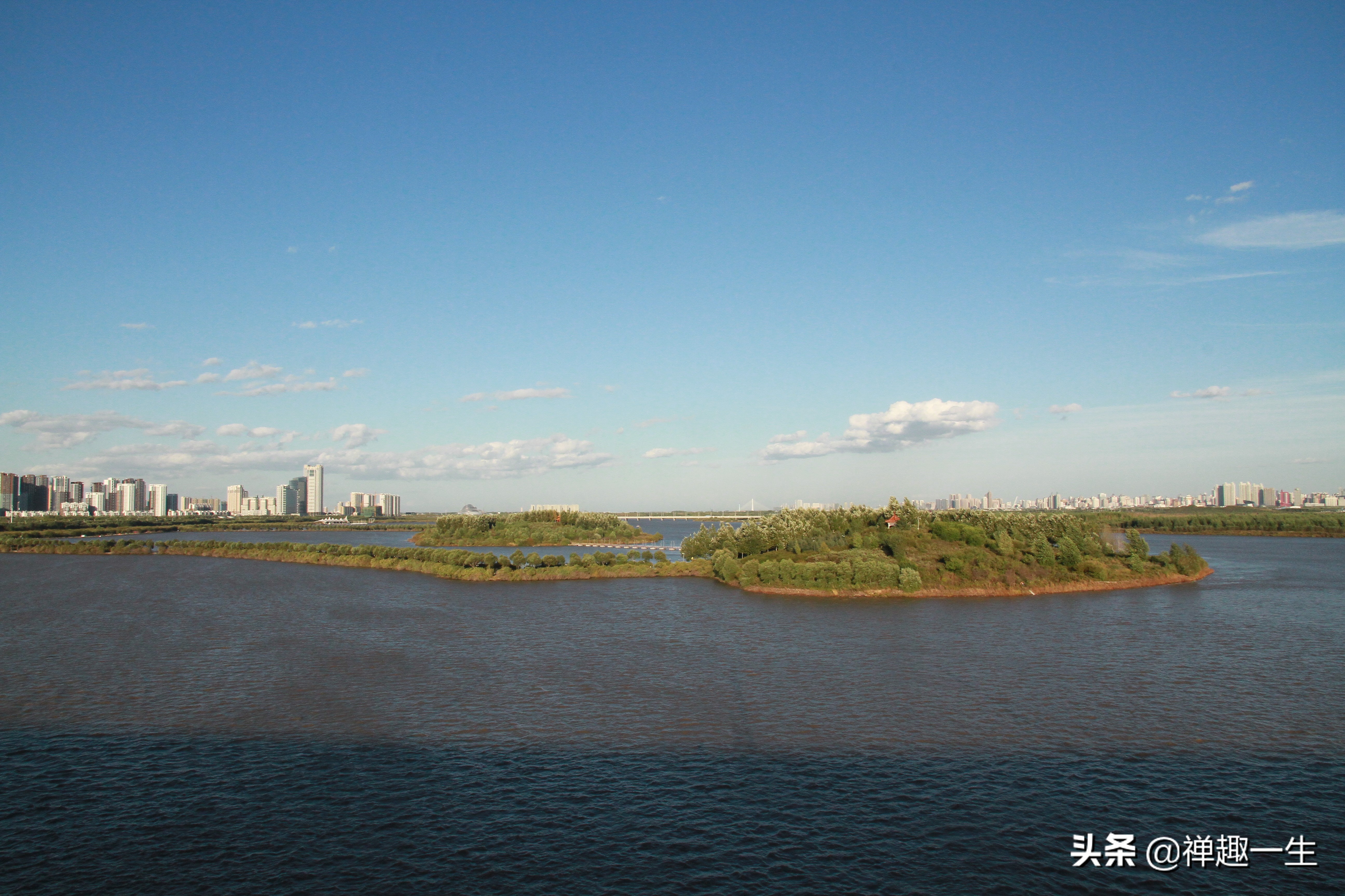 不是太阳岛！但大美湿地却都有一个像太阳般美丽的名字
