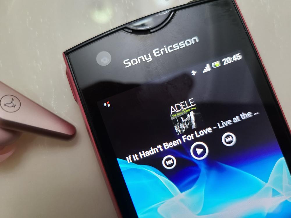 九年前的安卓小机皇，闲鱼50元入手，当个MP3*放播**器真香