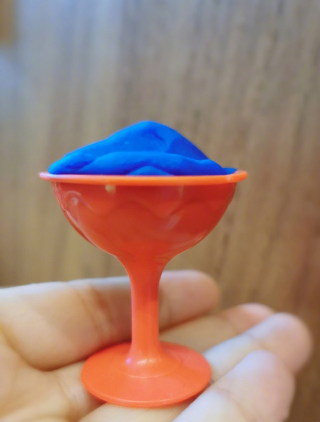 谢娜晒女儿给的礼物,谢娜日常晒娃