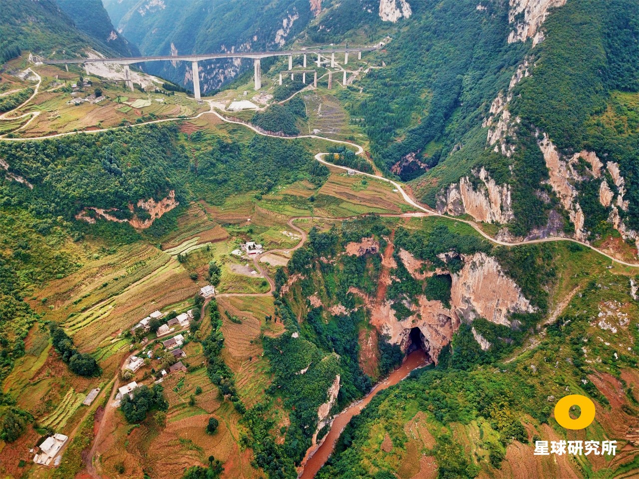 中国南方的喀斯特有多美,中国三大喀斯特地貌图片