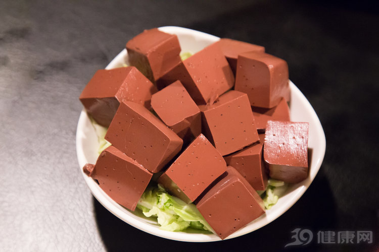 多吃猪血能清肺里的灰尘吗,什么猪血清肺养肺最好