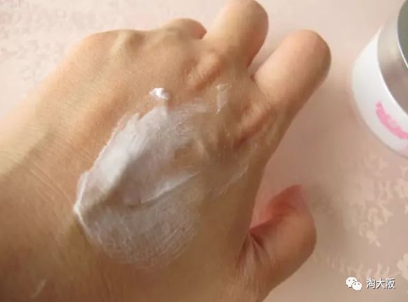 毛孔大爱出油还起皮怎么护肤,皮肤暗沉粗糙毛孔大修复对比