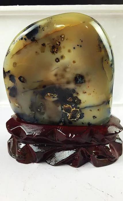 水胆玛瑙和水草玛瑙哪个好,樱花玛瑙和水草玛瑙哪个更好