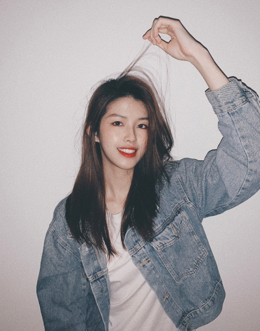 自拍照姿势大全教你拍出好照片,自拍的拍照姿势怎么拍好看