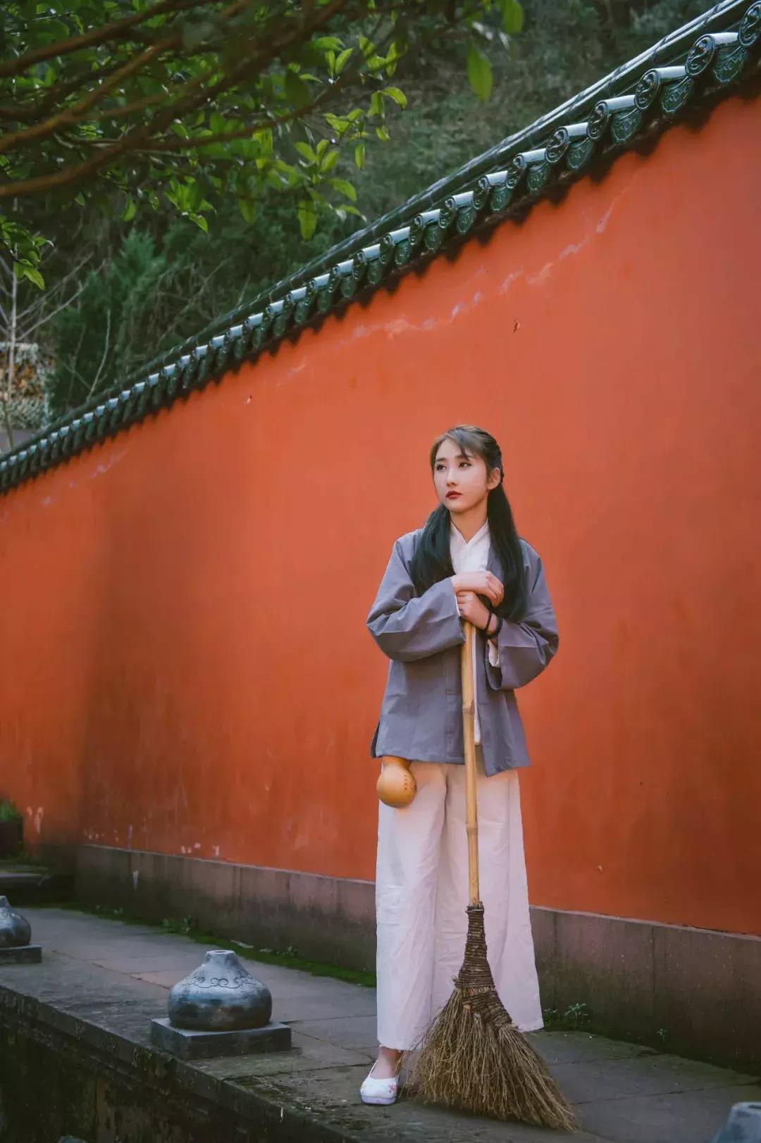 去黄山休宁登这座山！不去北京，也能拍出故宫范er！