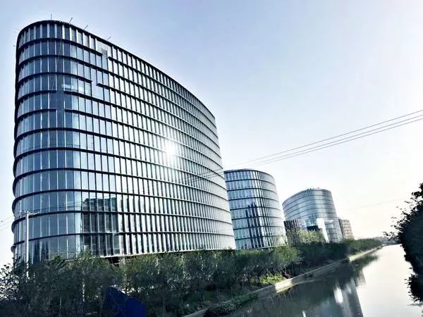 拉夏贝尔转型最新消息,拉夏贝尔业绩现状