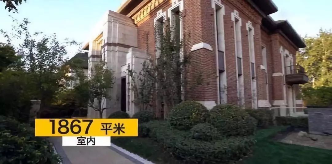 几百万元别墅吊灯,10万一次的吊灯保洁费